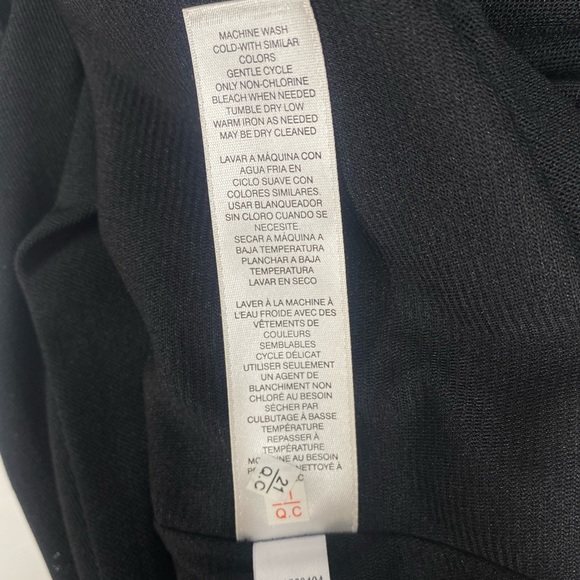 Chico's Black Mesh Long-Sleeve Waist Banded Sporty Top Size 0 - Picture 7 of 7